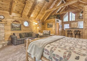 1 bedroom, iron/ironing board, free WiFi, bed sheets