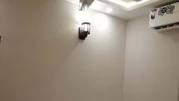 隔音、熨斗/熨衫板、免費 Wi-Fi