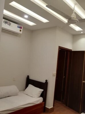 Chambres insonorisées, fer et planche à repasser, Wi-Fi gratuit