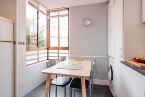 Dining - 2 Bed Apartment Near the Beach (El Campello)