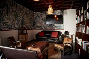 TV màn hình phẳng 