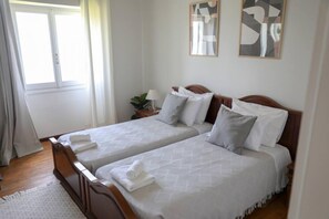 하우스 | 3 개의 침실, 책상, 인터넷