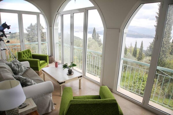 3 bedrooms, desk, Internet - Sinies Stone Cottage - NE Corfu (Corfu)