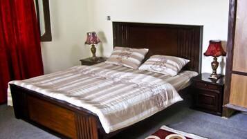 Soundproofing, iron/ironing board, free WiFi