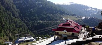 Toli Peer Guest House