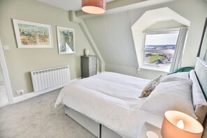 Apartment | 1 bedroom, laptop workspace, iron/ironing board, free WiFi - The Lookout (St Leonards-On-Sea)