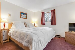 3 soverom, skrivebord, strykejern/-brett og wi-fi