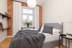 2 dormitorios, tabla de planchar con plancha, wifi y ropa de cama