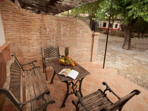 Outdoor dining - La Trucha (Cazalla de la Sierra)