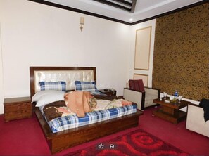 Deluxe-Doppelzimmer | 1 Schlafzimmer, schallisolierte Zimmer, Bügeleisen/Bügelbrett