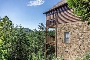 Exterior - Dream Catcher | By Colonial Properties (Sevierville)