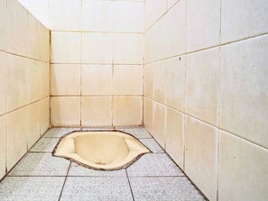 Habitación doble estándar | Baño | Regadera y jabón 