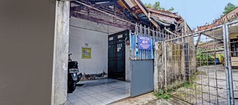 OYO Life 92709 Kost Teras Cikapundung Syariah