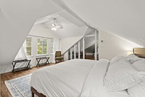 4 bedrooms, desk, iron/ironing board, travel cot