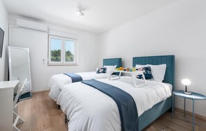 4 chambres, fer et planche à repasser, Wi-Fi gratuit, draps fournis