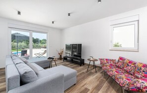 TV - Villa Casa Storija by Villas Guide (Novigrad)