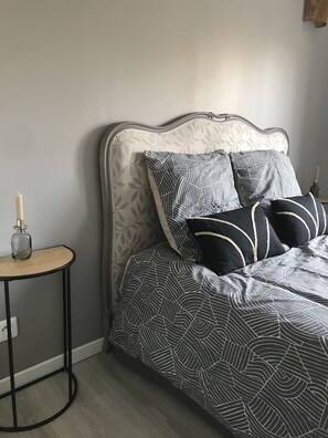 6 makuuhuonetta, silitysrauta/-lauta, vauvan matkasänky, ilmainen Wi-Fi