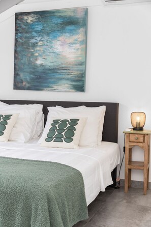 3 bedrooms, in-room safe, desk, iron/ironing board