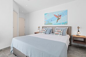 3 Schlafzimmer, Zimmersafe, Schreibtisch, Bügeleisen/Bügelbrett