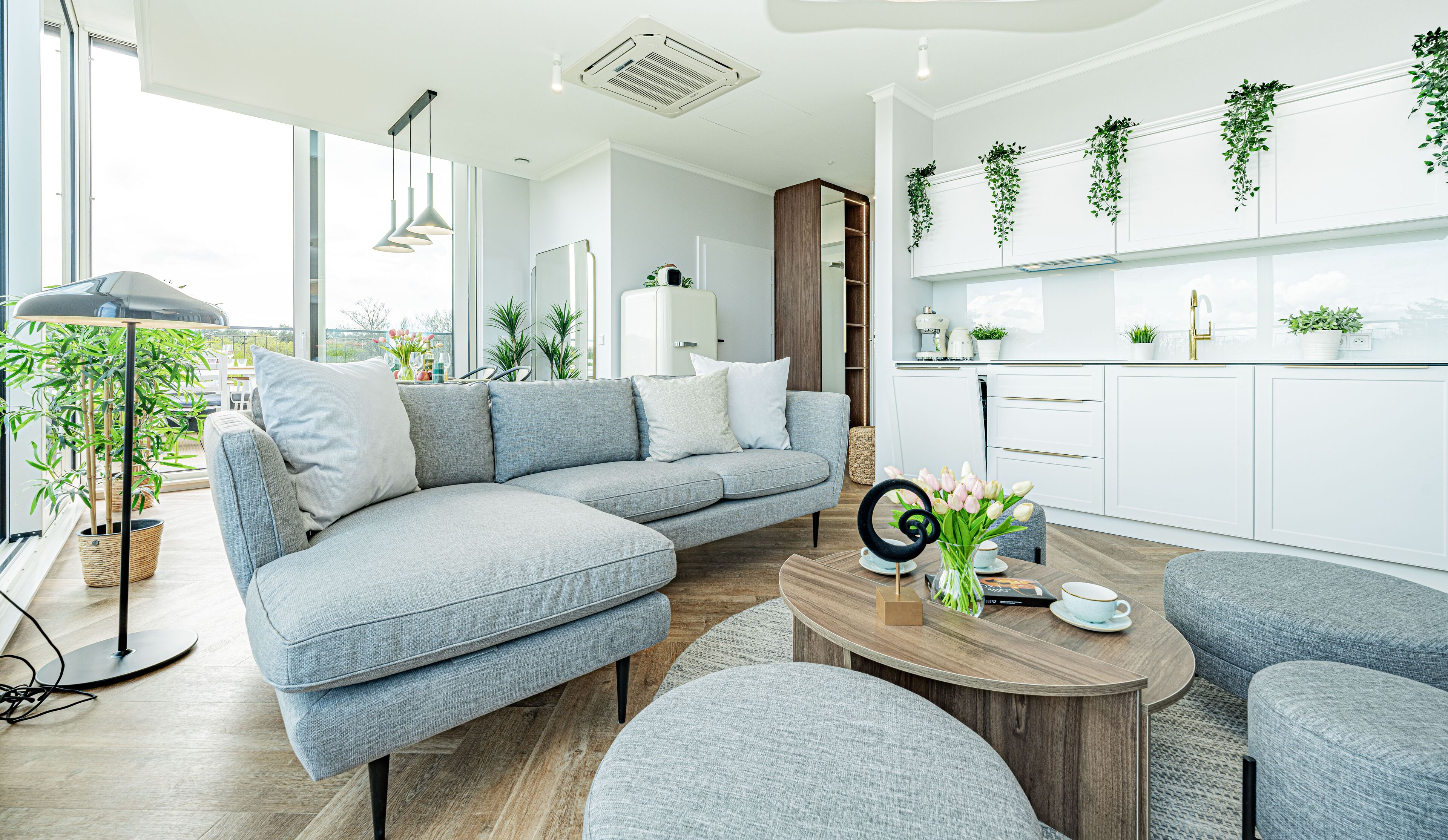 Luxury-Penthouse | Zimmersafe, individuell dekoriert, individuell eingerichtet