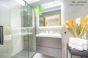 Deluxe-Apartment | Badezimmer