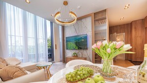 Luxury Penthouse, Hot Tub, Sea View