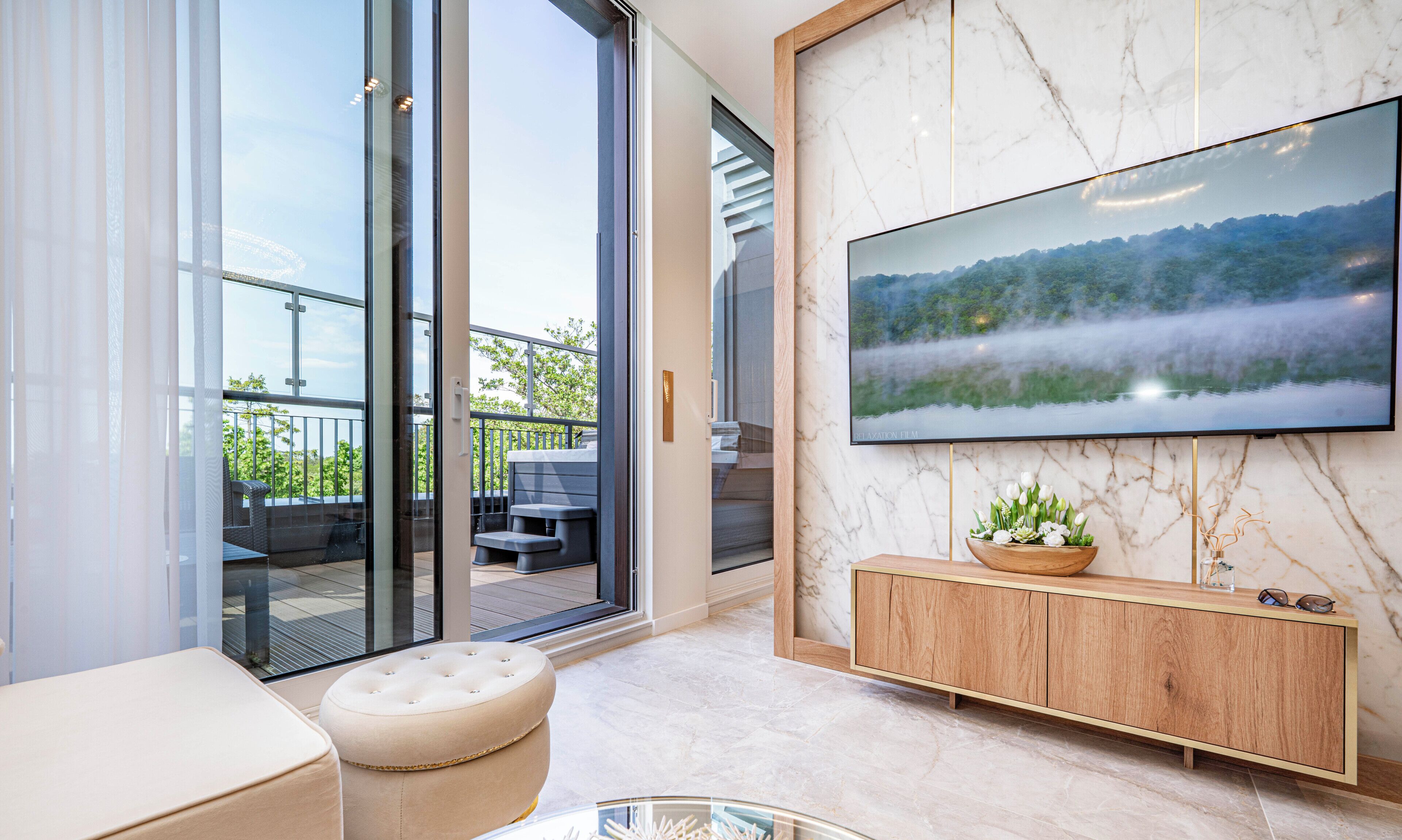 Luxury Penthouse, Hot Tub, Sea View | In-room safe, individually decorated, individually furnished
