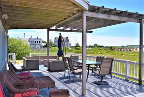 Outdoor dining - Water View Home With Direct Beach Access (2356) (Yarmouth)