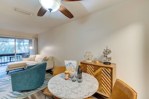 Interior - Quaint Sarasota Condo: 4 Mi to Siesta Key Beach! (Sarasota)