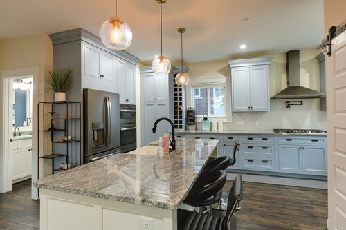 Charming Cincinnati Home w/ Spacious Deck!