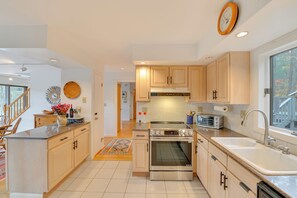 House (4 Bedrooms) | Interior