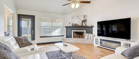 House (3 Bedrooms) | Front of property