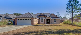 Family-friendly Ocean Springs Home: Grill, Hot Tub