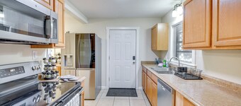 Patio & Grill: Idyllic Sorrento Vacation Home!