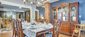 Fireside Winter Escape: Spacious Wilton Getaway