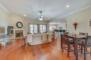 House (4 Bedrooms) | Interior