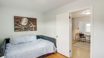 House (6 Bedrooms) | Interior