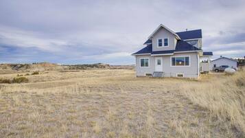 House (6 Bedrooms) | Interior