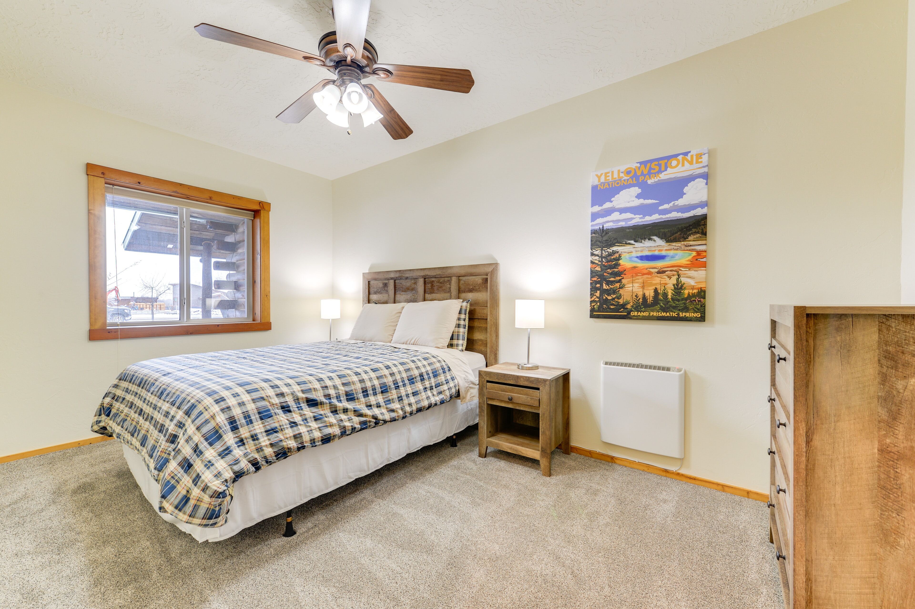 House (3 Bedrooms) | 3 bedrooms, bed sheets