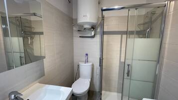 淋浴設備、提供毛巾