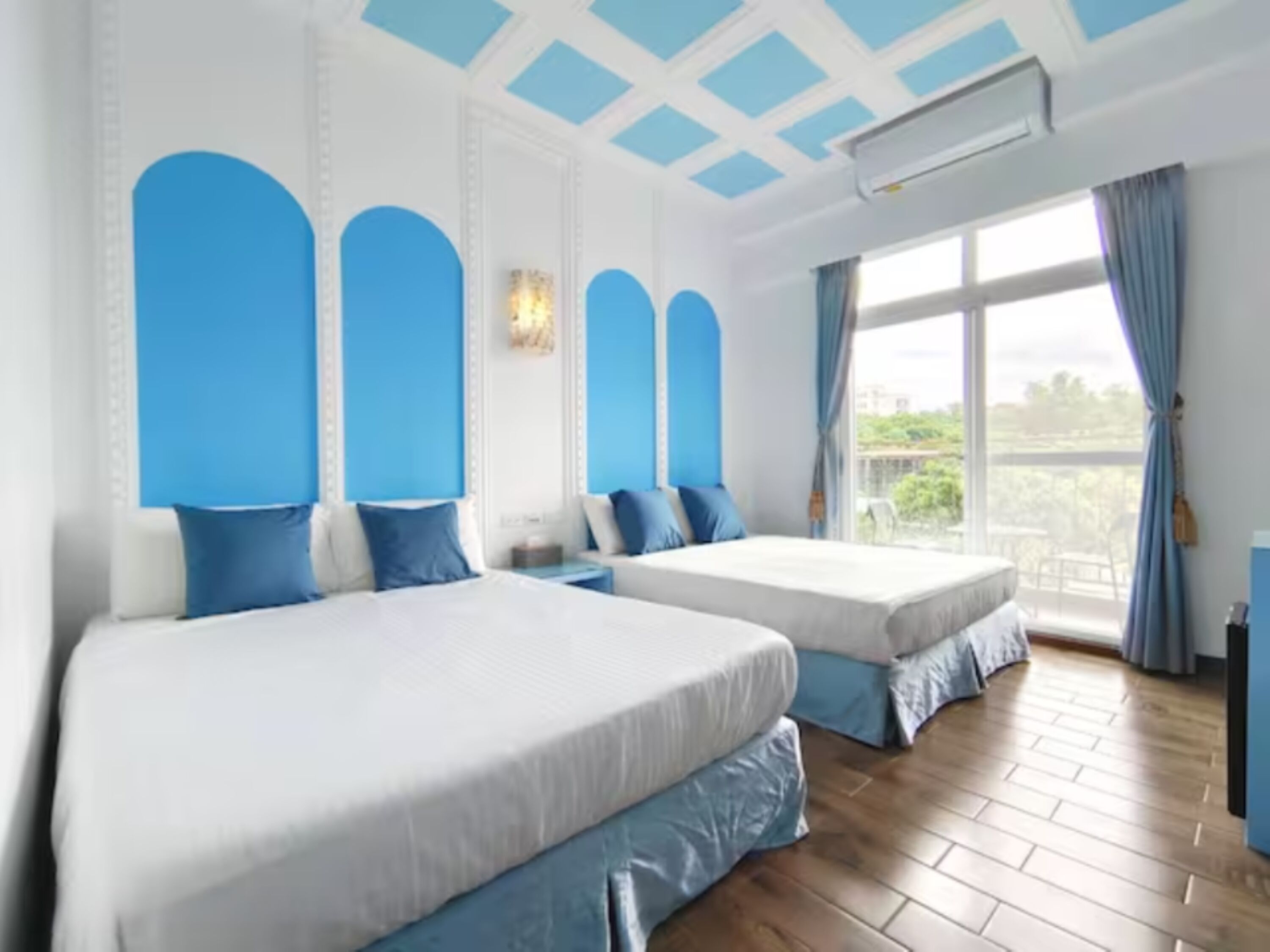 Quadruple Room with Mountain View and Balcony | Blackout drapes, free WiFi, bed sheets