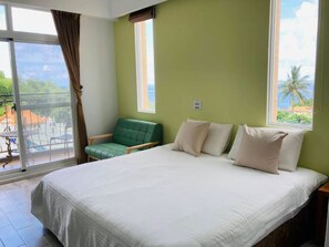 Double Room with Side Sea View and Balcony - Lunar Mare inn (Liuqiu)