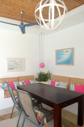 Condo, 5 Bedrooms | In-room dining