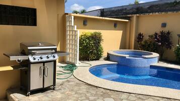 Kondominium, 4 kamar tidur | Area BBQ/piknik