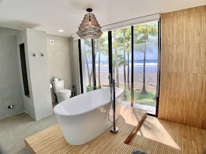 Bathroom - Modern Beachfront Paradise - Hermosa Palms 8 by RedAwning (Jacó)