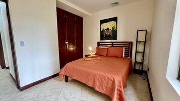 Condo, 3 Bedrooms | 3 bedrooms, desk, laptop workspace, free WiFi