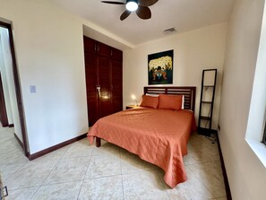 คอนโด, 3 ห้องนอน | 3 ห้องนอน, โต๊ะทำงาน, พื้นที่ทำงานแบบใช้แล็ปท็อป, Wi-Fi ฟรี