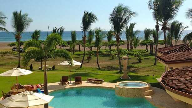 Pool - 3 Bedroom Condo w/ Ocean View - Tres Regalos 201N by RedAwning (Jacó)