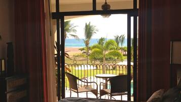 Condo, 3 Bedrooms | 3 bedrooms, desk, laptop workspace, free WiFi