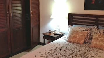 3 bedrooms, desk, laptop workspace, free WiFi